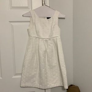 Dress great for wedding events!